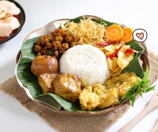 Berikut Cara Membuat Nasi Uduk